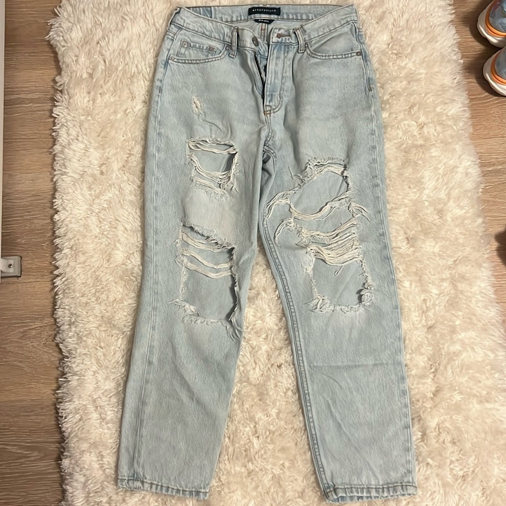 Light blue Aeropostale mom jeans